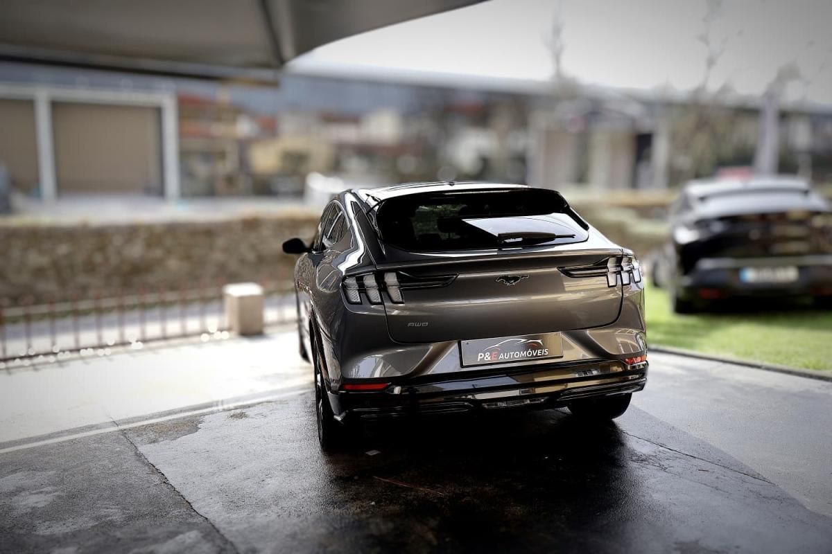 ford-mustang-mach-e-2023-eletrico-0cc