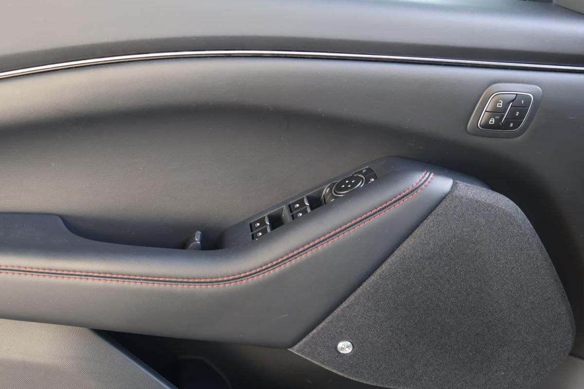 ford-mustang-mach-e-2023-eletrico-0cc