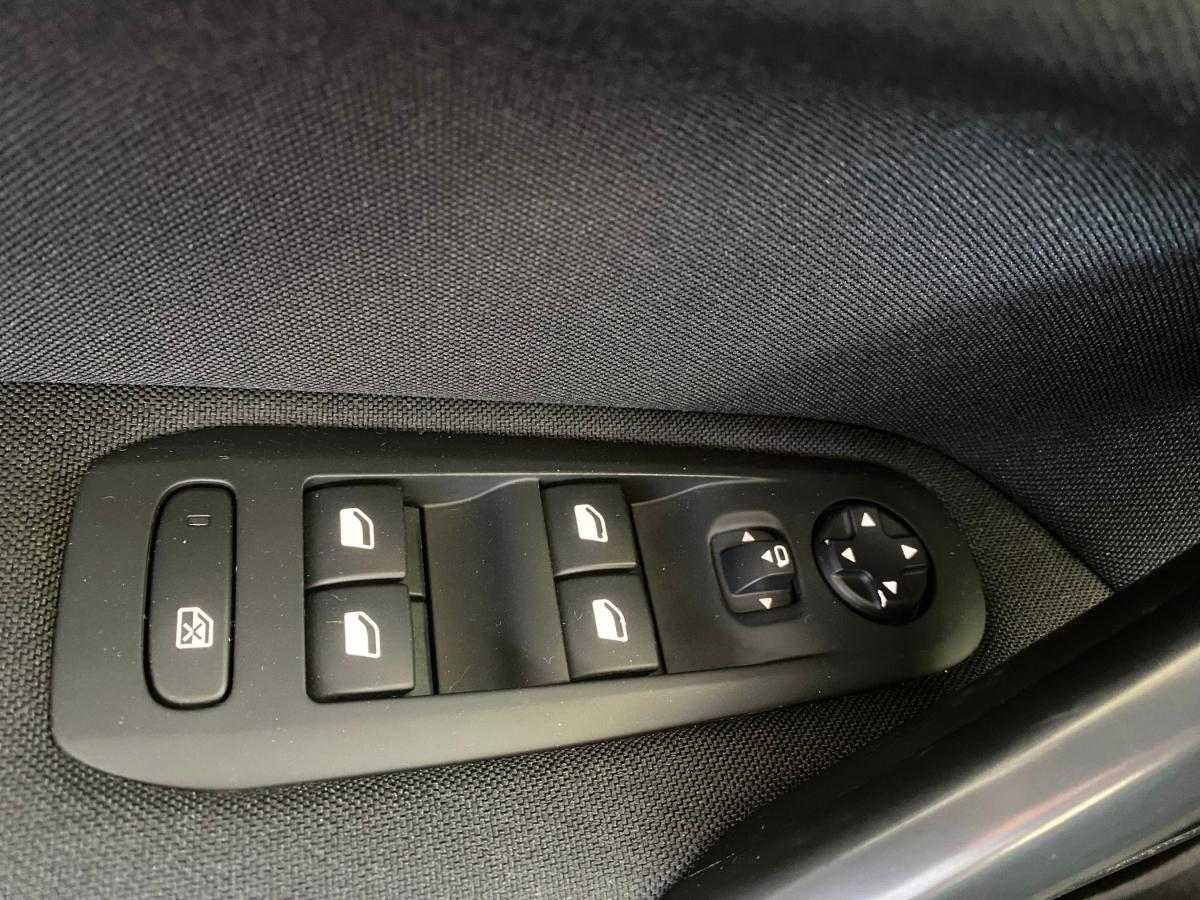 peugeot-308-2019-diesel-1499cc
