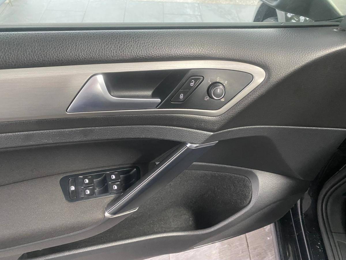 volkswagen-golf-variant-2014-diesel-1598cc