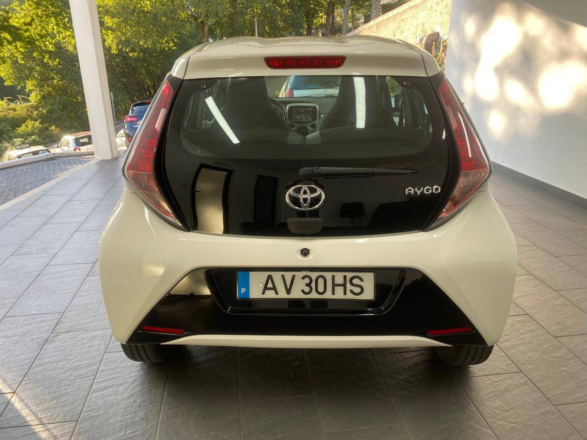 toyota-aygo-2016-gasolina-998cc