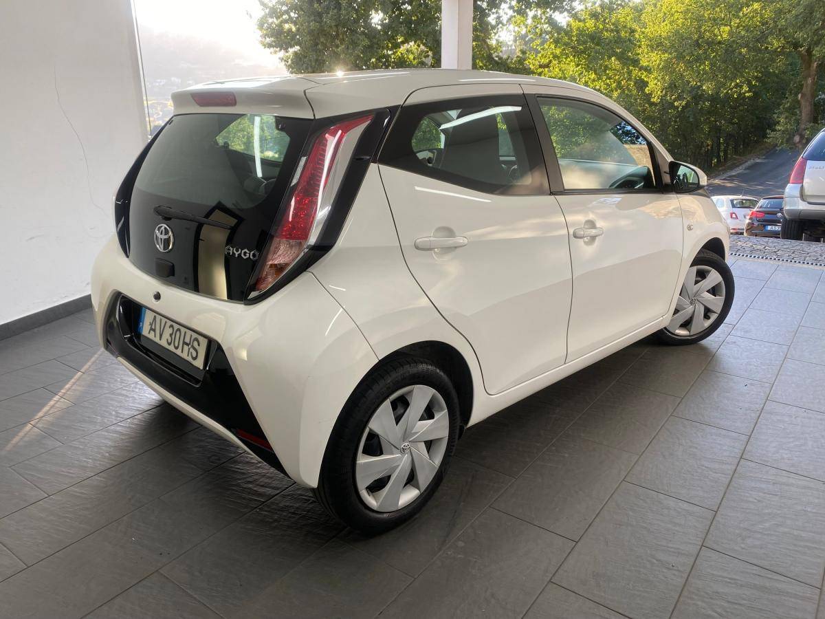 toyota-aygo-2016-gasolina-998cc