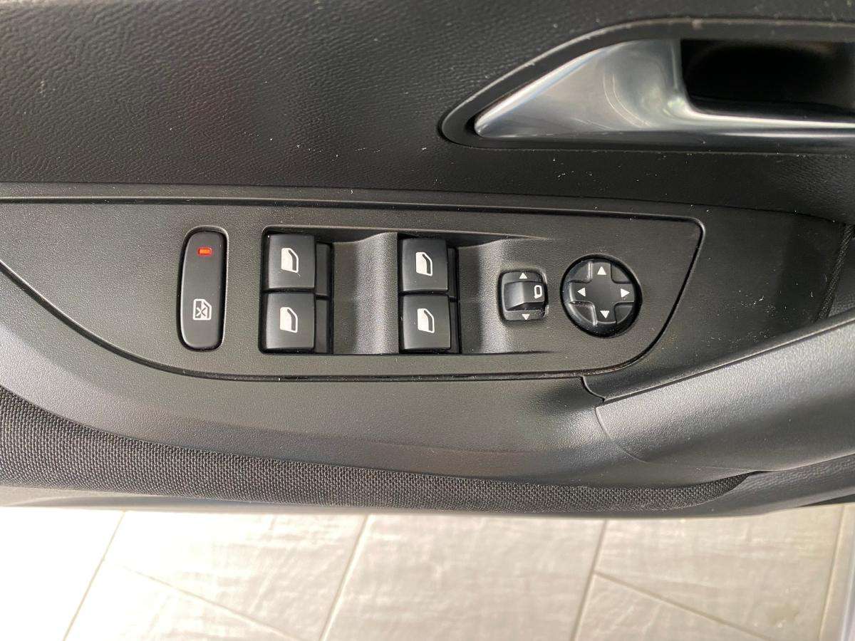 peugeot-2008-2020-gasolina-1199cc