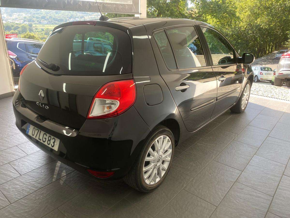 renault-clio-2011-gasolina-1149cc