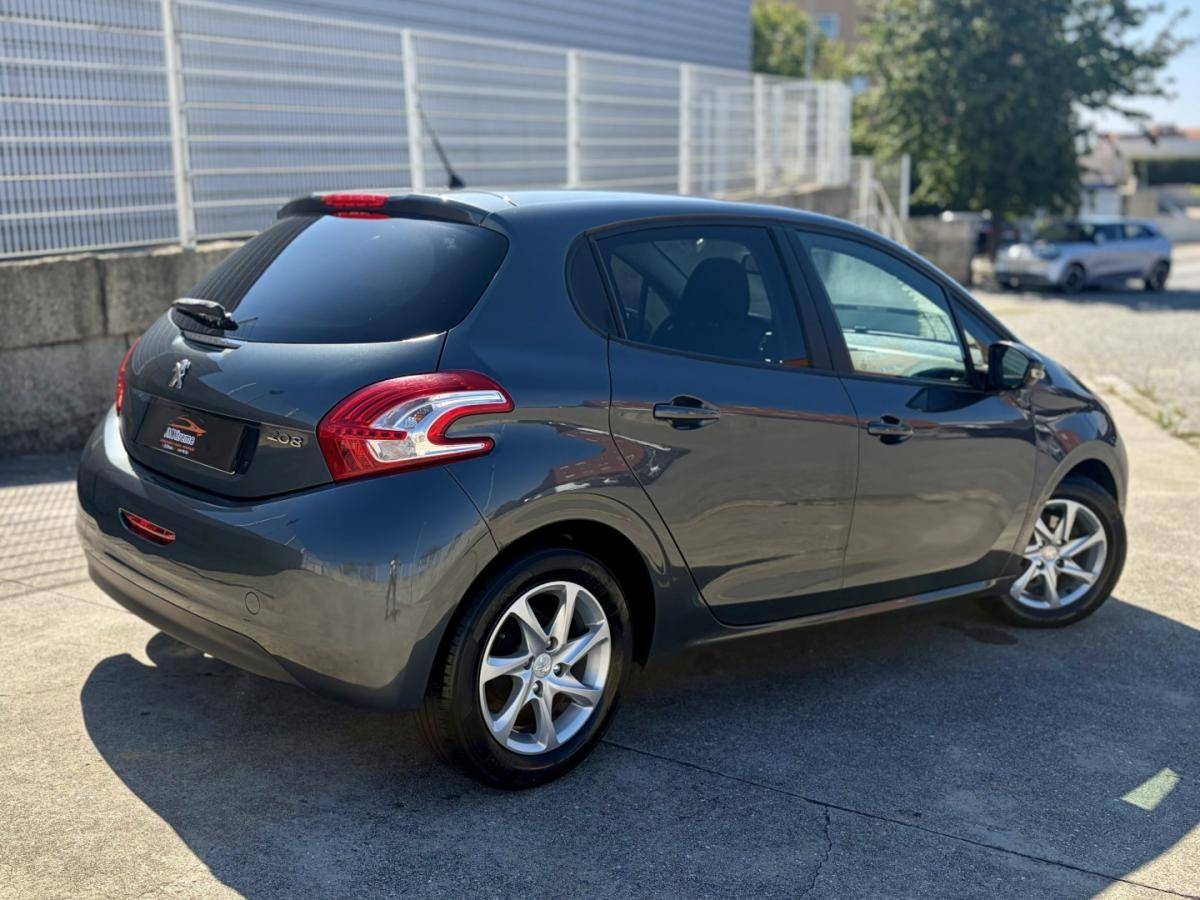 peugeot-208-2012-gasolina-1199cc