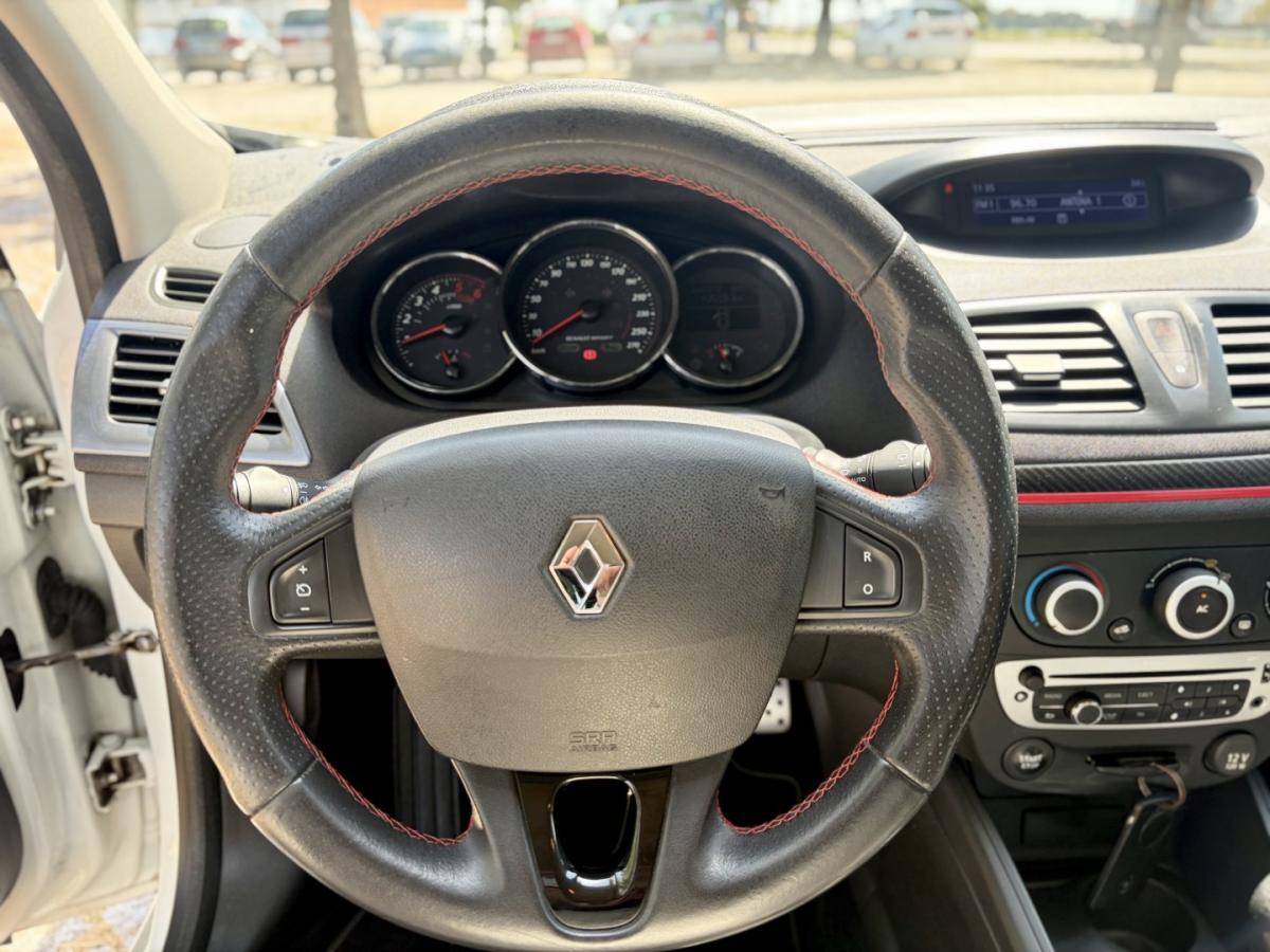 renault-megane-sport-tourer-2013-diesel-1461cc