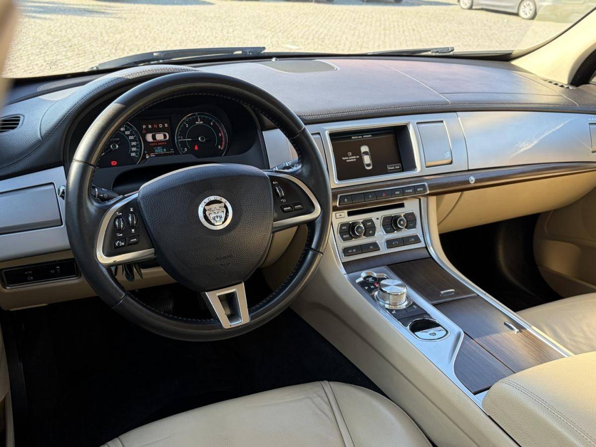 jaguar-xf-2012-diesel-2179cc