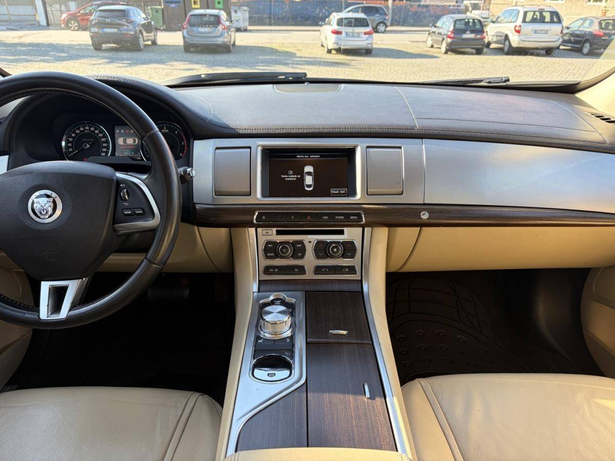 jaguar-xf-2012-diesel-2179cc