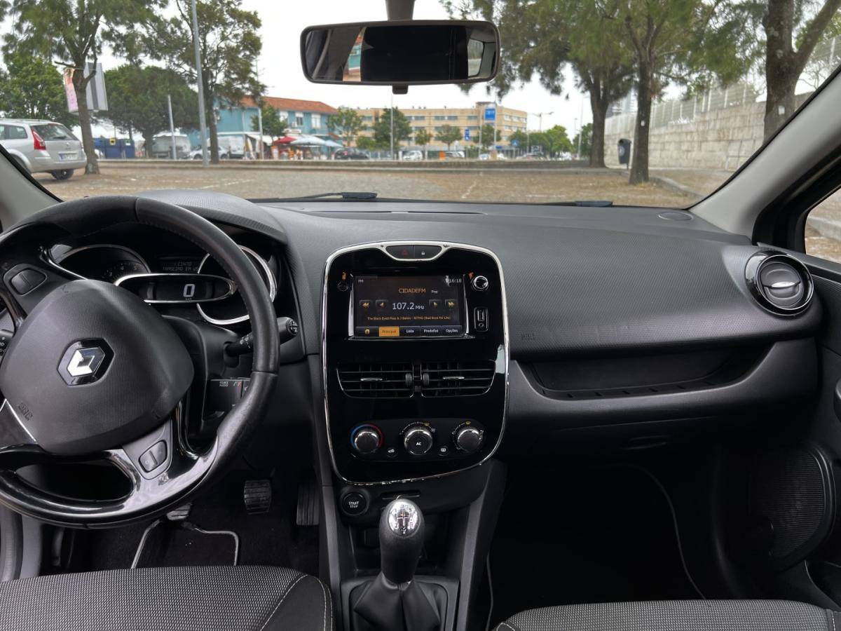 renault-clio-sport-tourer-2013-diesel-1461cc