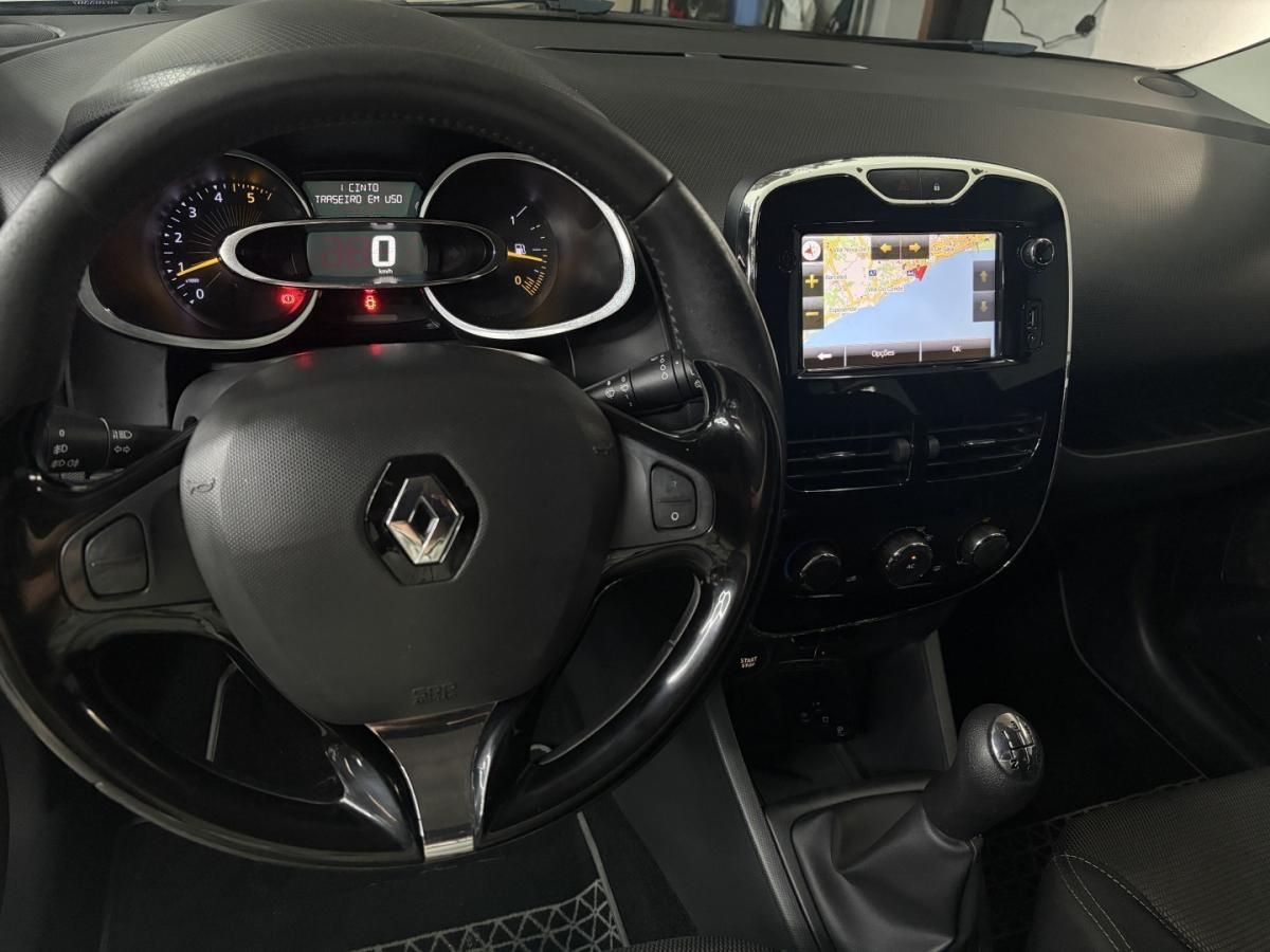 renault-clio-sport-tourer-2013-diesel-1461cc
