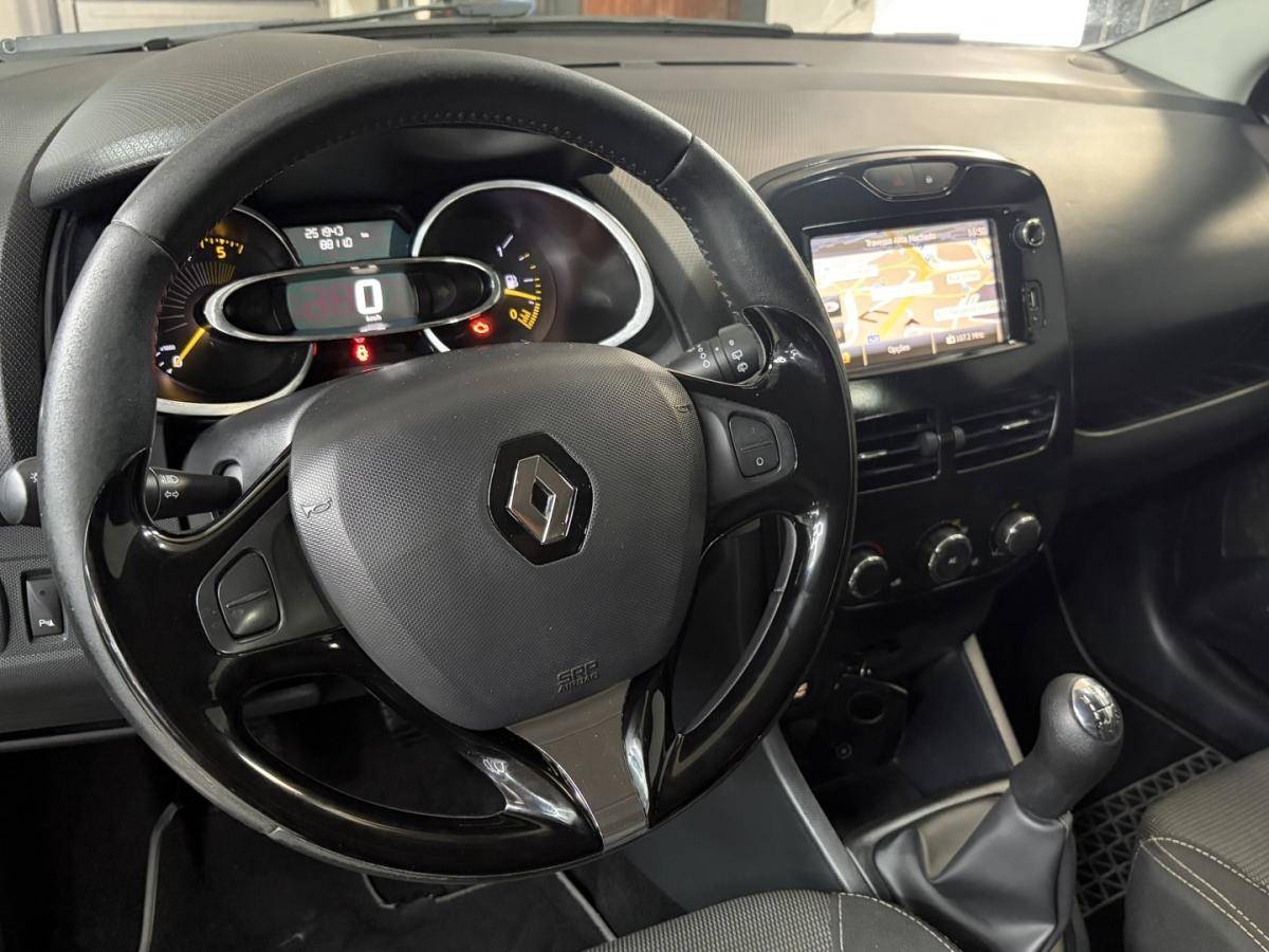 renault-clio-sport-tourer-2013-diesel-1461cc