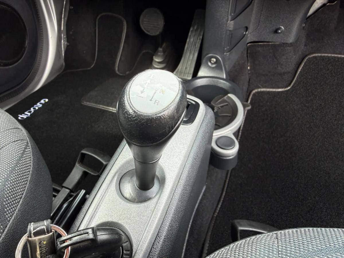 smart-fortwo-2011-gasolina-999cc