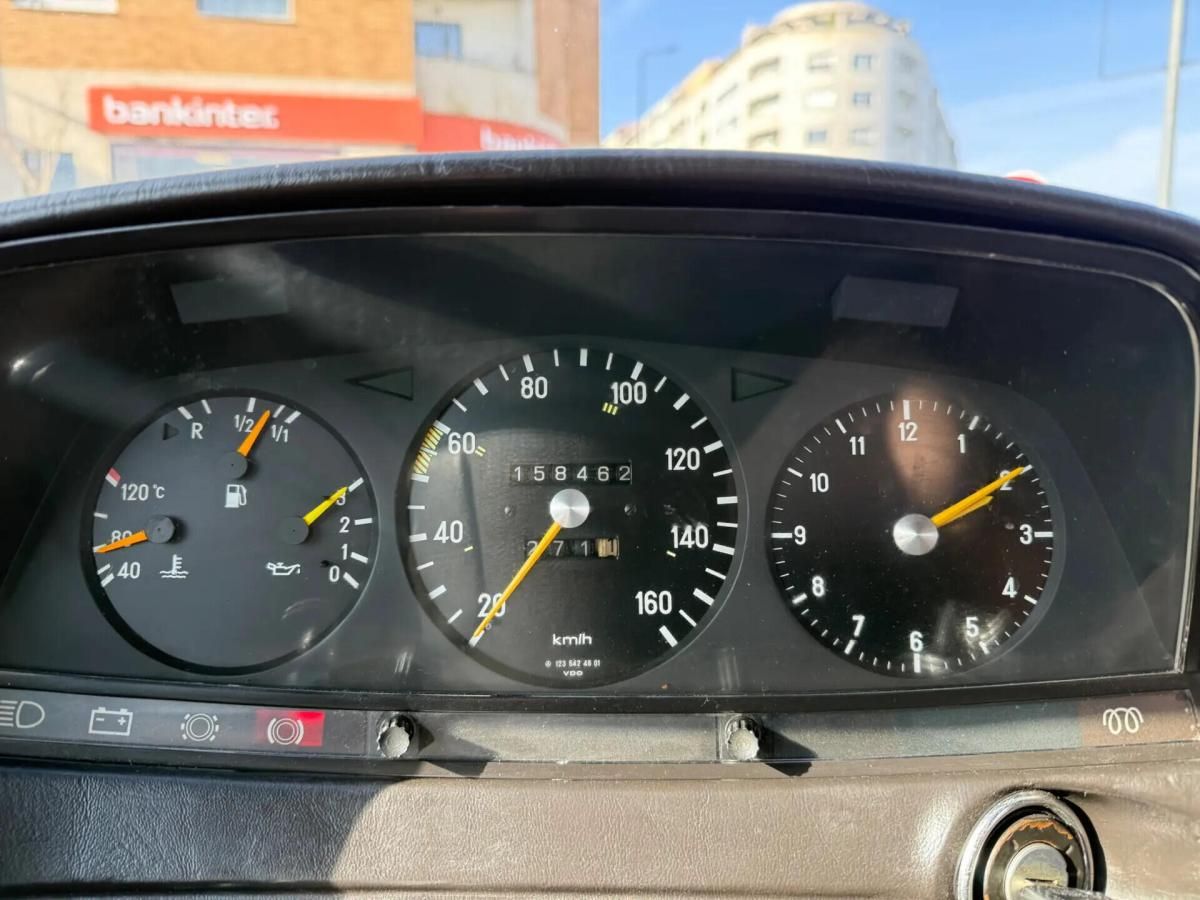 mercedes-benz-w123-300-d-1980-diesel-2998cc