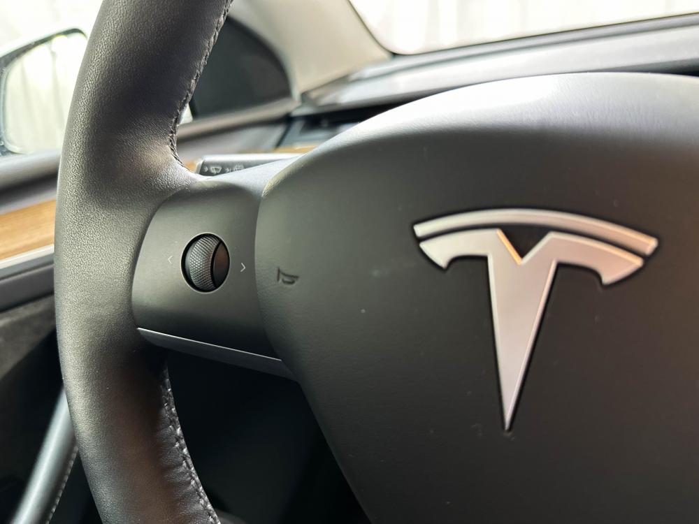 tesla-model-y-2022-eletrico-0cc
