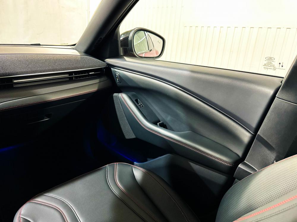 ford-mustang-mach-e-2023-eletrico-0cc