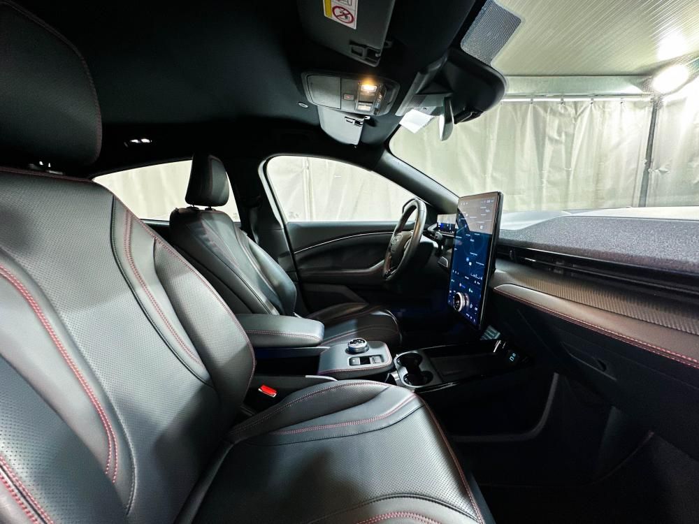 ford-mustang-mach-e-2023-eletrico-0cc