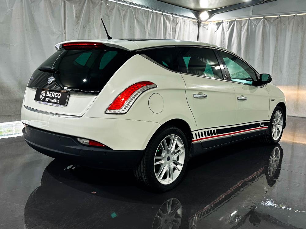 lancia-delta-2012-diesel-1598cc