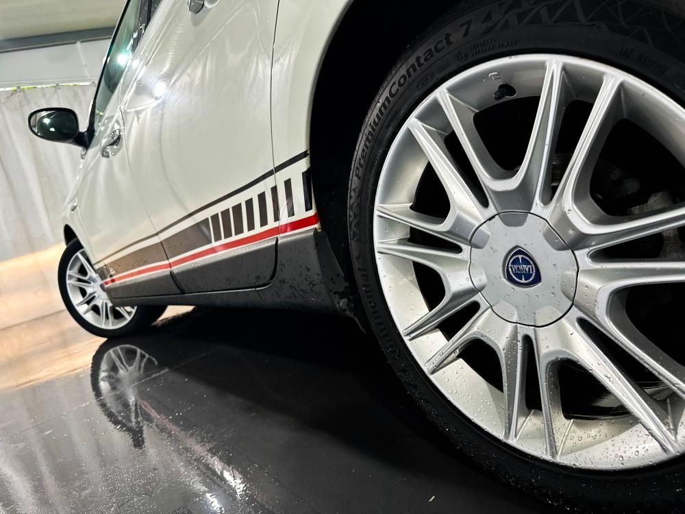 lancia-delta-2012-diesel-1598cc