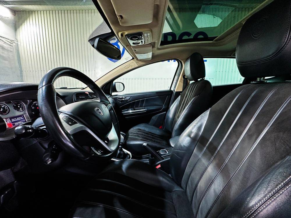 lancia-delta-2012-diesel-1598cc