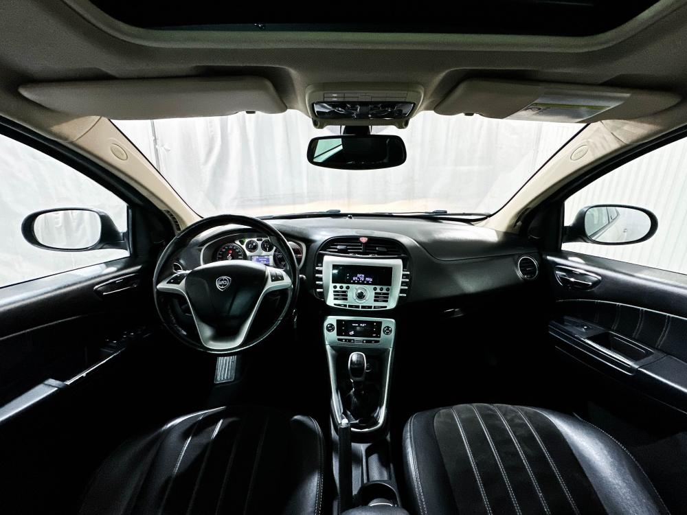 lancia-delta-2012-diesel-1598cc