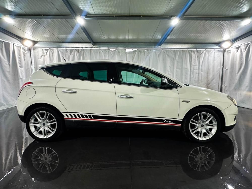 lancia-delta-2012-diesel-1598cc