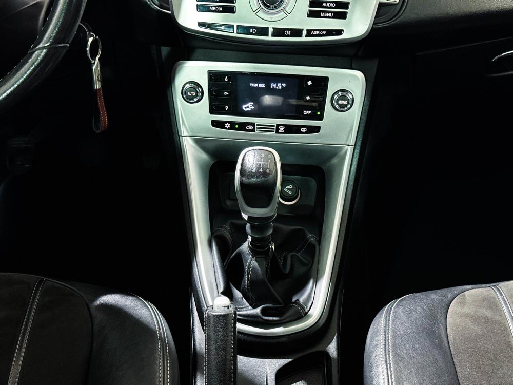 lancia-delta-2012-diesel-1598cc