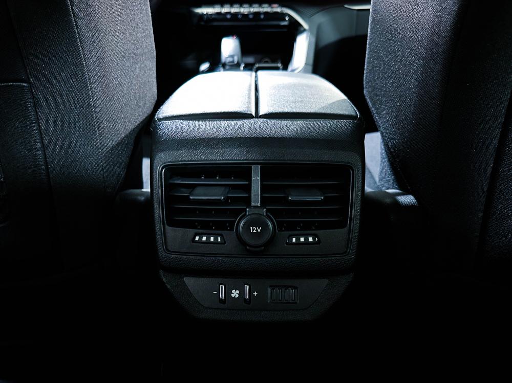 peugeot-5008-2021-diesel-1499cc