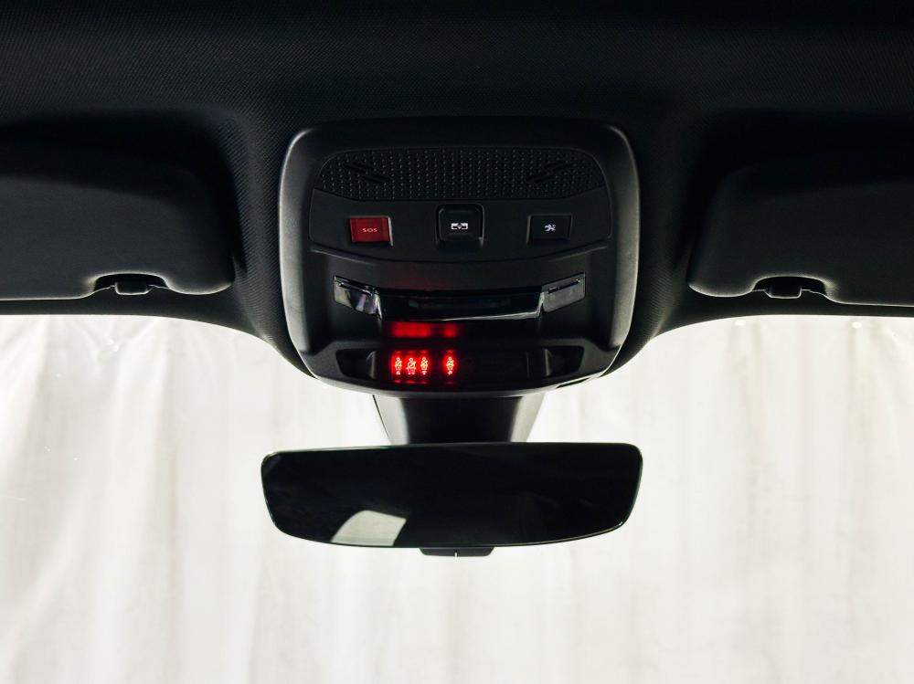 peugeot-e-2008-2021-eletrico-0cc