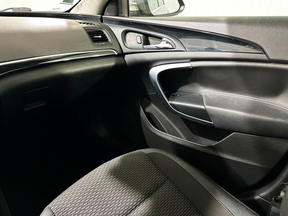 opel-insignia-2016-diesel-1598cc