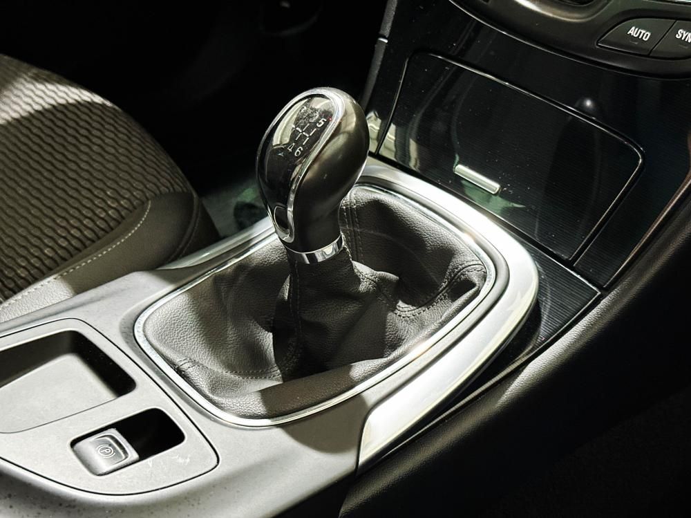 opel-insignia-2016-diesel-1598cc