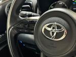 toyota-yaris-2023-hibrido-a-gasolina-1490cc