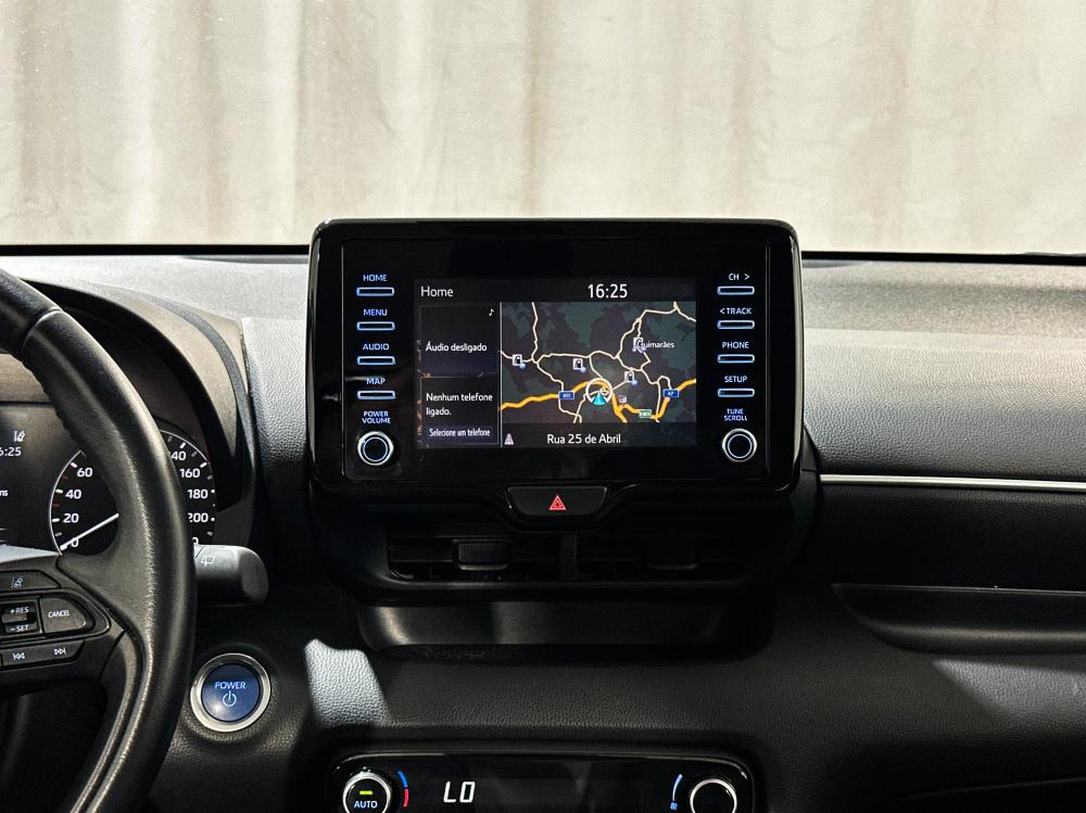 toyota-yaris-2023-hibrido-a-gasolina-1490cc