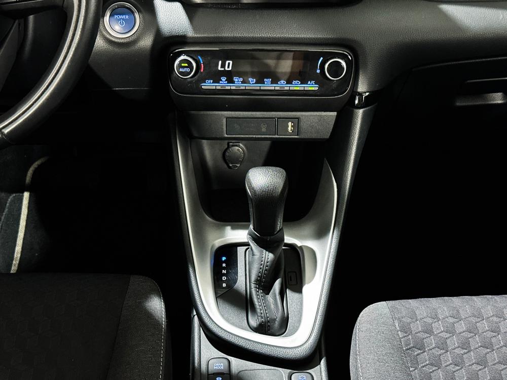 toyota-yaris-2023-hibrido-a-gasolina-1490cc