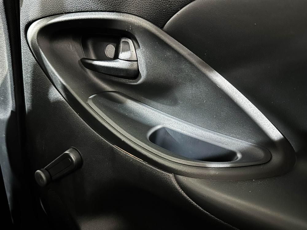 toyota-yaris-2023-hibrido-a-gasolina-1490cc