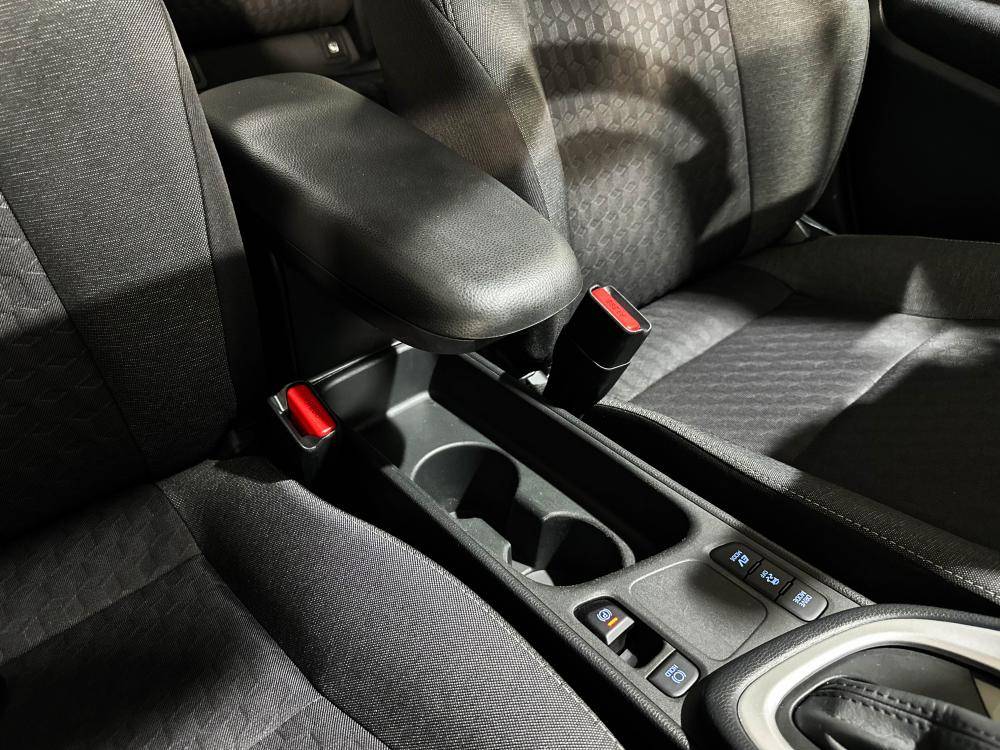 toyota-yaris-2023-hibrido-a-gasolina-1490cc