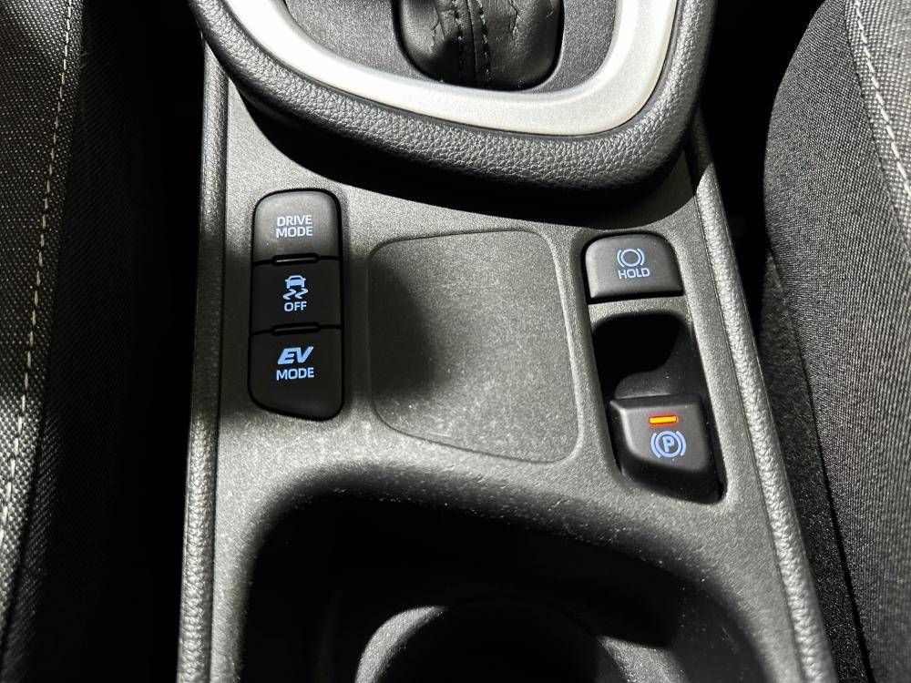 toyota-yaris-2023-hibrido-a-gasolina-1490cc