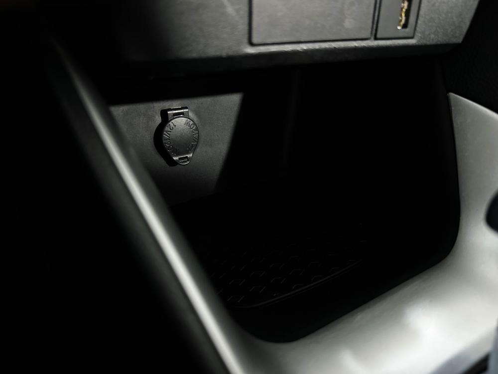 toyota-yaris-2023-hibrido-a-gasolina-1490cc