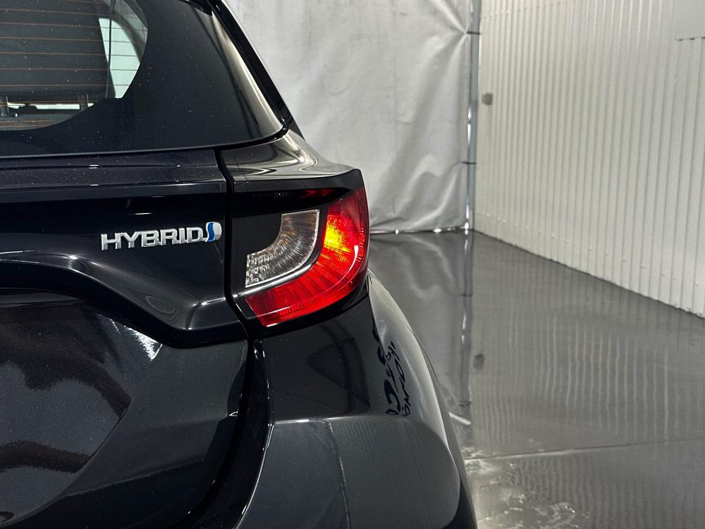 toyota-yaris-2023-hibrido-a-gasolina-1490cc