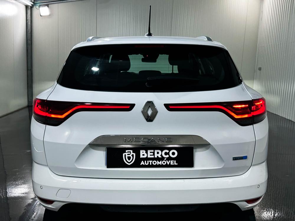renault-megane-2021-hibrido-a-gasolina-1598cc