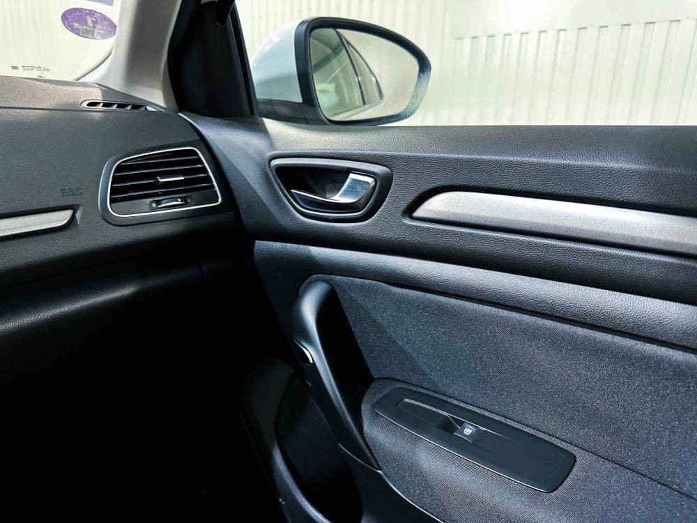 renault-megane-2021-hibrido-a-gasolina-1598cc