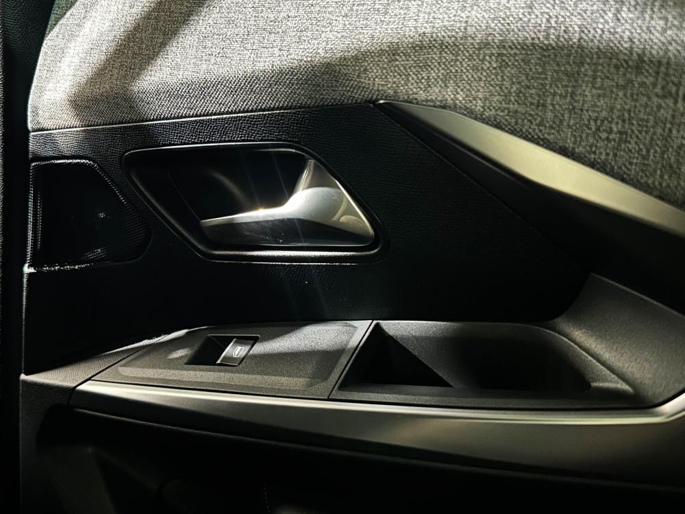peugeot-e-3008-2024-eletrico-0cc