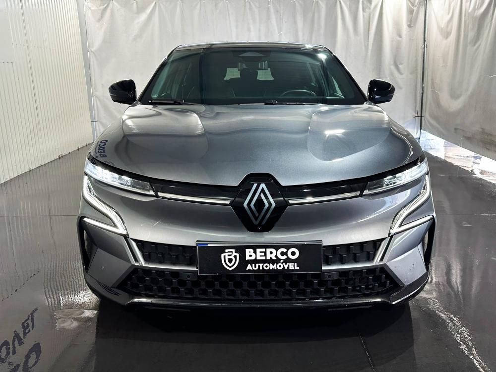 renault-megane-e-tech-2022-eletrico-0cc