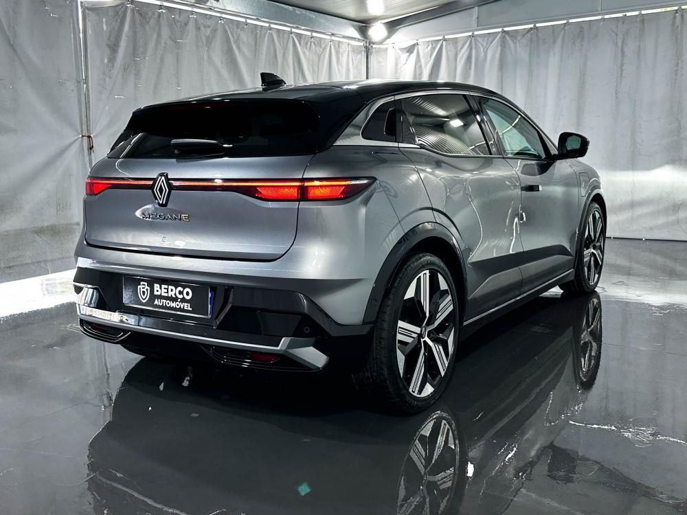 renault-megane-e-tech-2022-eletrico-0cc