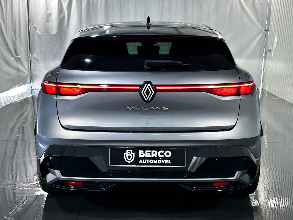 renault-megane-e-tech-2022-eletrico-0cc