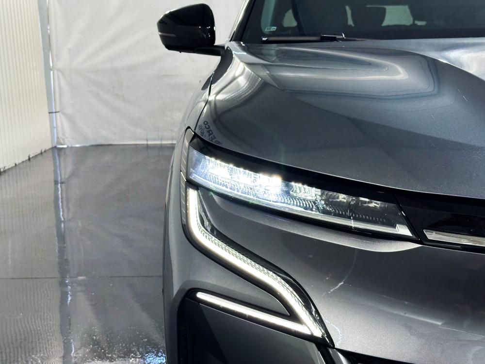 renault-megane-e-tech-2022-eletrico-0cc