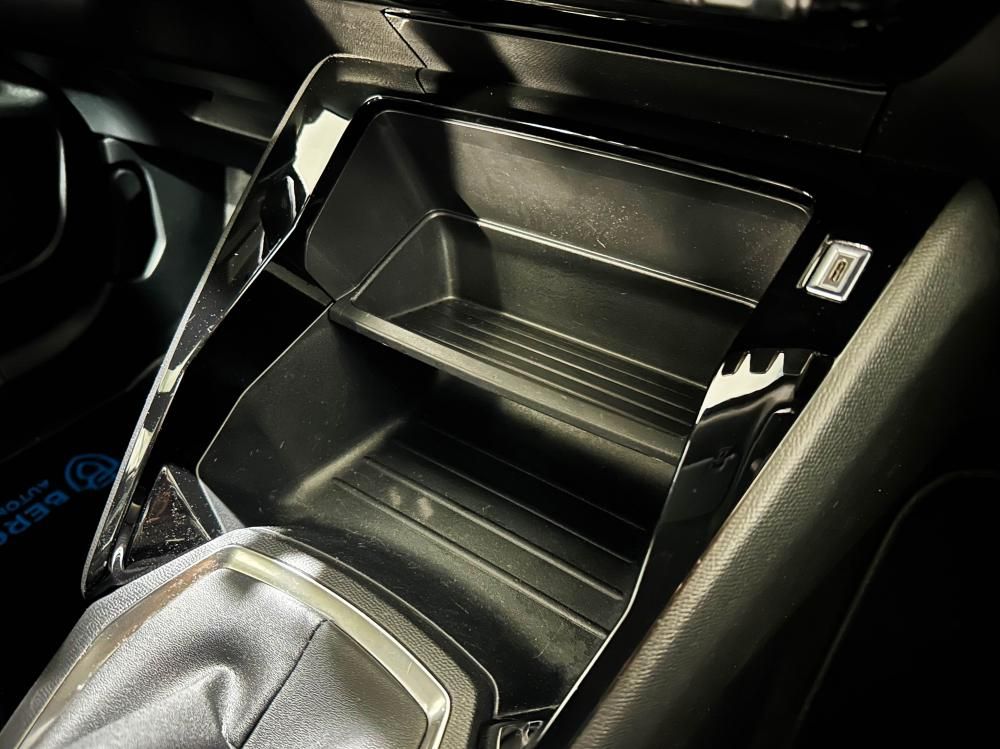 peugeot-2008-2023-gasolina-1199cc