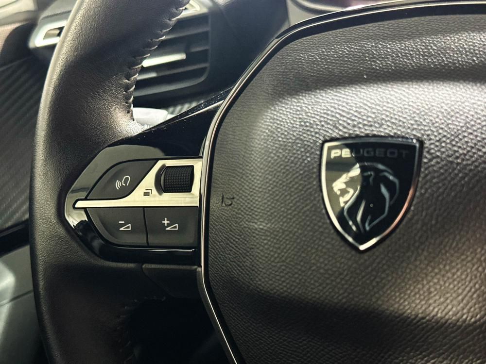 peugeot-2008-2023-gasolina-1199cc