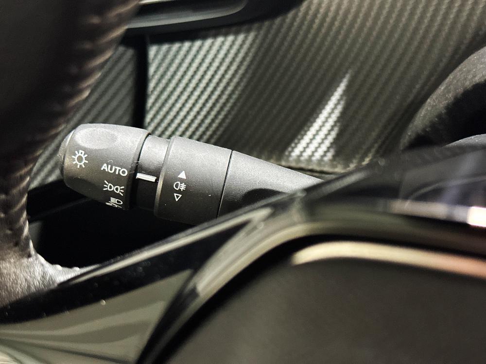peugeot-2008-2023-gasolina-1199cc