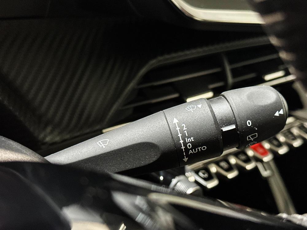 peugeot-2008-2023-gasolina-1199cc
