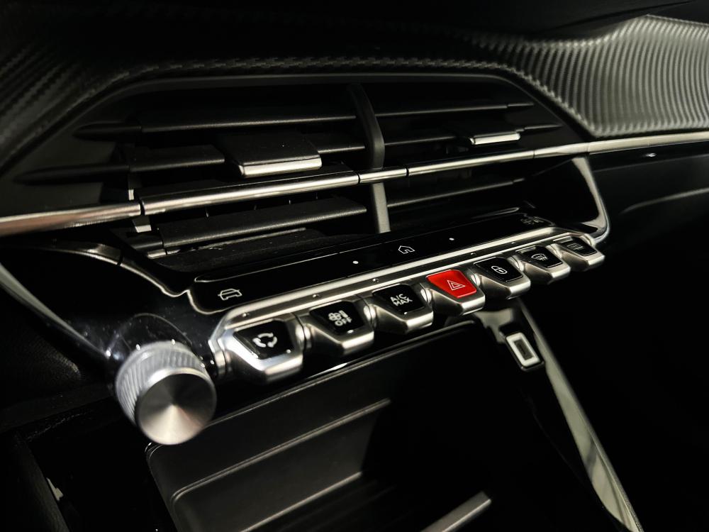 peugeot-2008-2023-gasolina-1199cc
